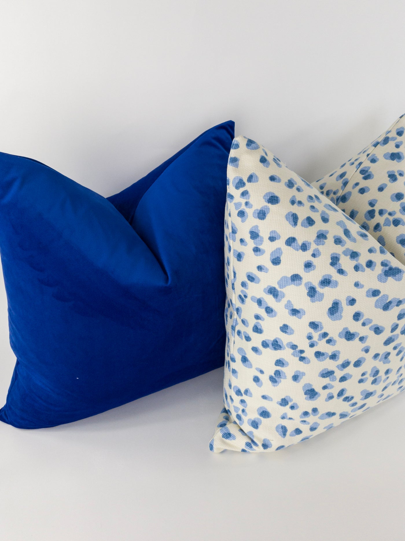 dotted blue