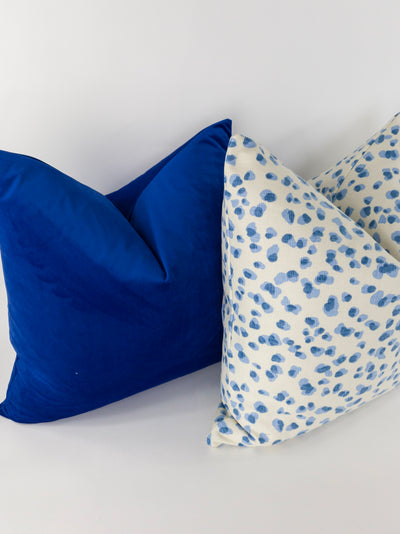 dotted blue